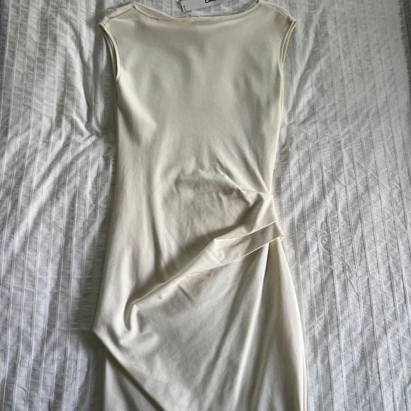 DKNYC Off-White Ruched Dress - Picture 6 of 8